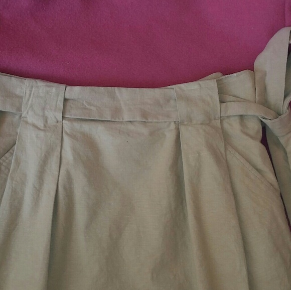 Essentials by ABS Tan Skirt 6 - Picture 4 of 5